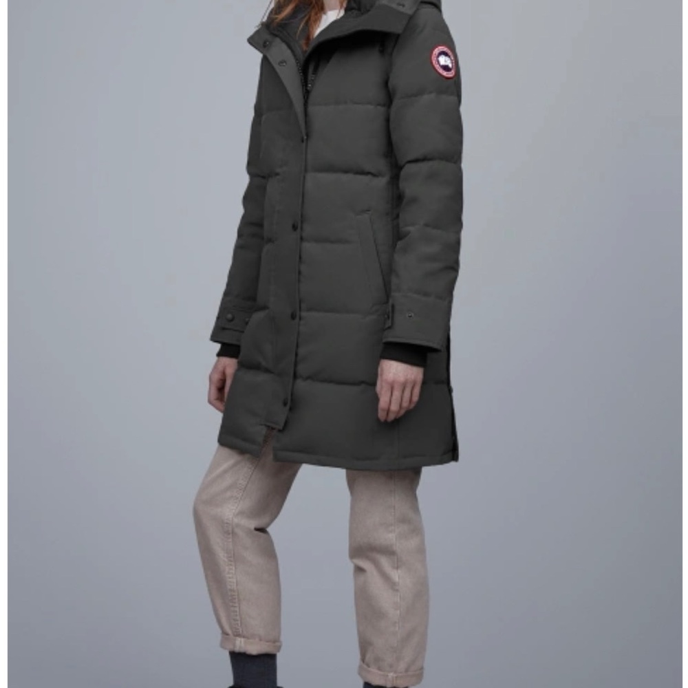 Authentic Canada Goose Shelburne Parka